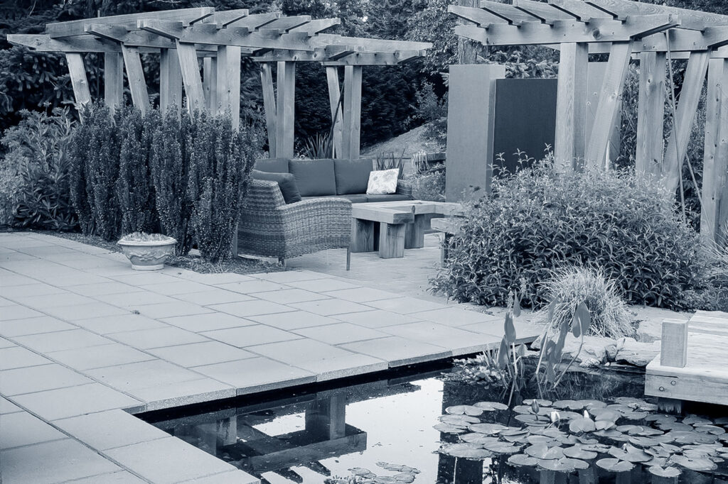 Outdoor landscape room designs